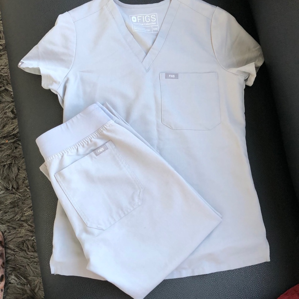 Figs scrub set